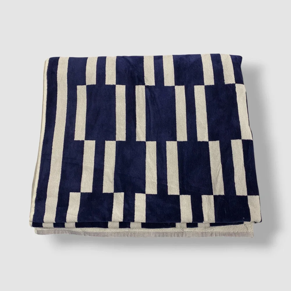 Hudson Park Collection Blue Navy Paralela Beach Towel | 40 x 70